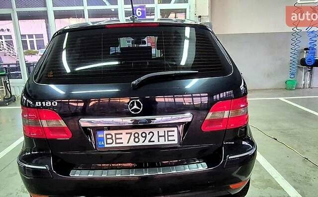 Чорний Мерседес Б-клас, об'ємом двигуна 1.7 л та пробігом 110 тис. км за 7500 $, фото 3 на Automoto.ua