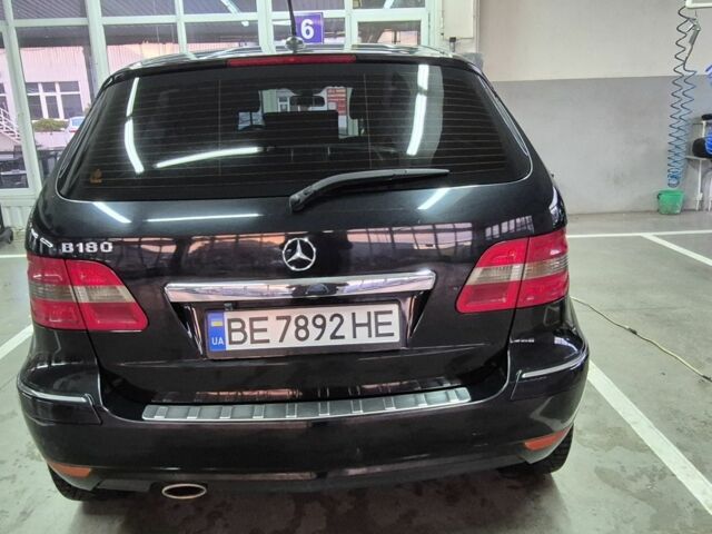 Чорний Мерседес Б-клас, об'ємом двигуна 1.7 л та пробігом 102 тис. км за 7500 $, фото 3 на Automoto.ua