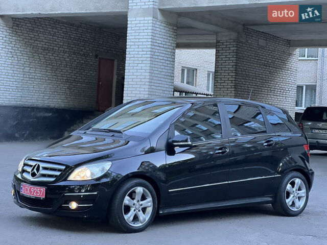 Чорний Мерседес Б-клас, об'ємом двигуна 2 л та пробігом 238 тис. км за 7950 $, фото 6 на Automoto.ua