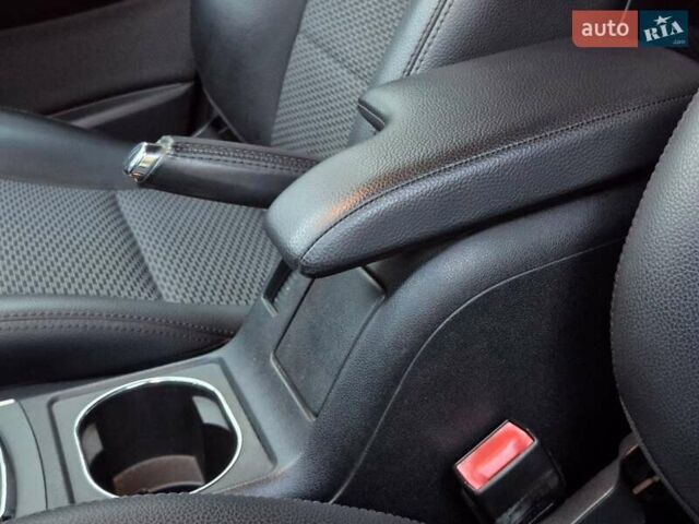 Черный Мерседес Б-класс, объемом двигателя 1.8 л и пробегом 70 тыс. км за 7999 $, фото 30 на Automoto.ua