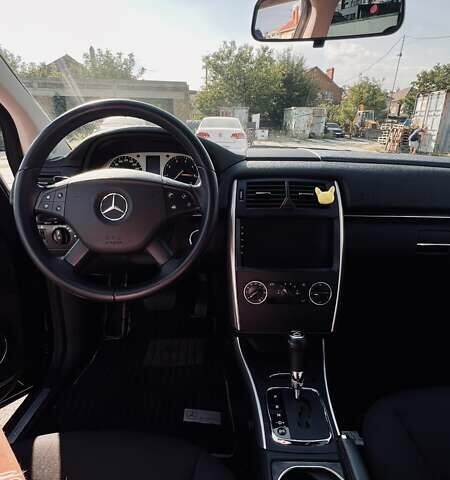 Черный Мерседес Б-класс, объемом двигателя 1.7 л и пробегом 119 тыс. км за 8400 $, фото 9 на Automoto.ua