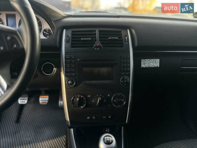 Черный Мерседес Б-класс, объемом двигателя 1.5 л и пробегом 222 тыс. км за 8200 $, фото 33 на Automoto.ua