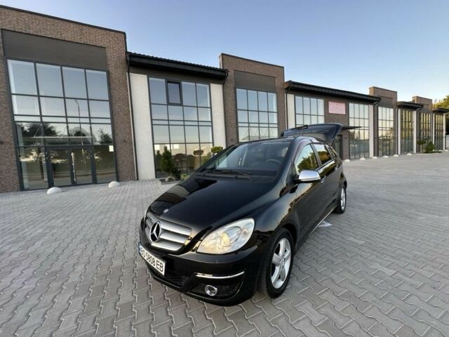 Чорний Мерседес Б-клас, об'ємом двигуна 1.7 л та пробігом 3 тис. км за 8000 $, фото 1 на Automoto.ua