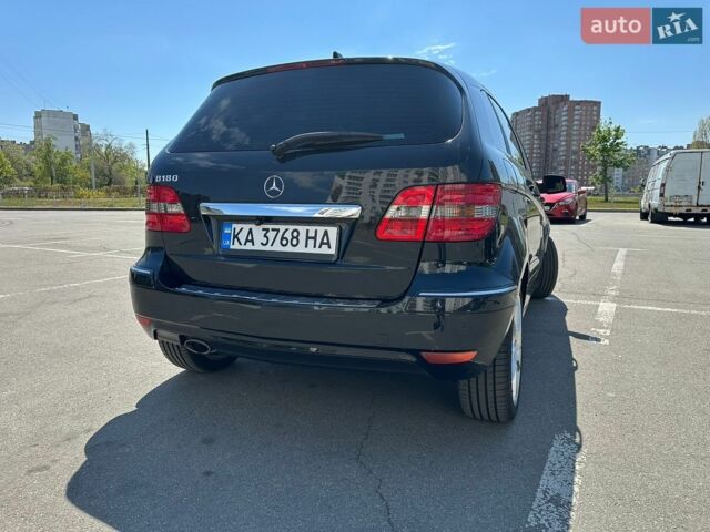 Чорний Мерседес Б-клас, об'ємом двигуна 1.7 л та пробігом 85 тис. км за 8200 $, фото 9 на Automoto.ua