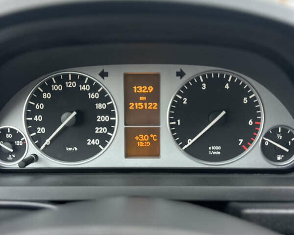 Черный Мерседес Б-класс, объемом двигателя 1.7 л и пробегом 215 тыс. км за 8200 $, фото 32 на Automoto.ua