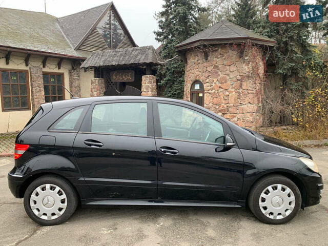 Черный Мерседес Б-класс, объемом двигателя 1.7 л и пробегом 76 тыс. км за 8600 $, фото 9 на Automoto.ua