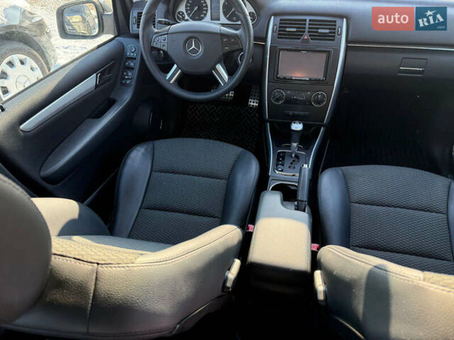 Черный Мерседес Б-класс, объемом двигателя 1.7 л и пробегом 60 тыс. км за 8700 $, фото 11 на Automoto.ua