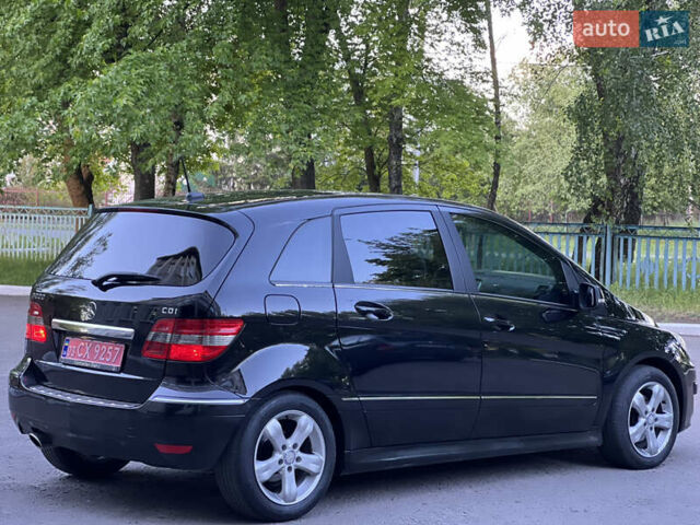 Чорний Мерседес Б-клас, об'ємом двигуна 2 л та пробігом 238 тис. км за 7950 $, фото 13 на Automoto.ua