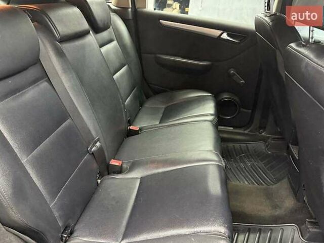 Черный Мерседес Б-класс, объемом двигателя 2.03 л и пробегом 280 тыс. км за 6700 $, фото 16 на Automoto.ua