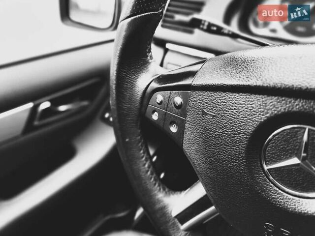 Черный Мерседес Б-класс, объемом двигателя 1.7 л и пробегом 117 тыс. км за 7490 $, фото 53 на Automoto.ua