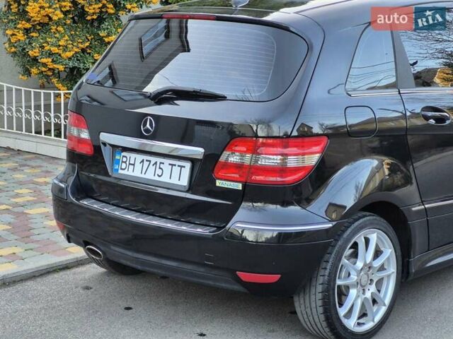 Черный Мерседес Б-класс, объемом двигателя 1.8 л и пробегом 70 тыс. км за 7999 $, фото 16 на Automoto.ua