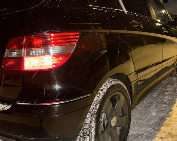 Чорний Мерседес Б-клас, об'ємом двигуна 1.7 л та пробігом 109 тис. км за 8750 $, фото 3 на Automoto.ua