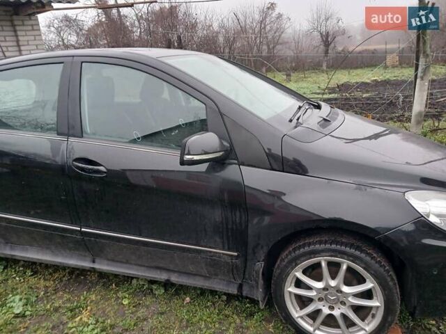 Черный Мерседес Б-класс, объемом двигателя 1.7 л и пробегом 114 тыс. км за 8900 $, фото 19 на Automoto.ua