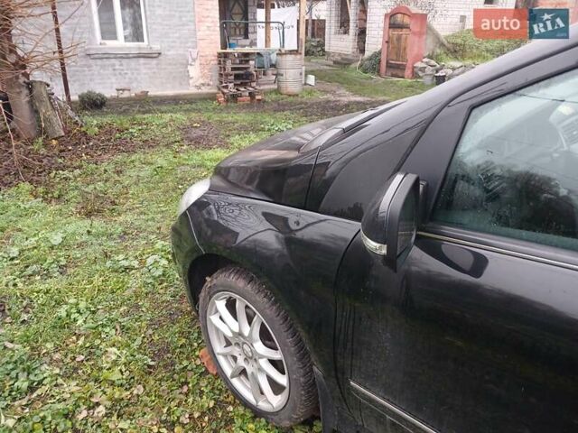 Черный Мерседес Б-класс, объемом двигателя 1.7 л и пробегом 114 тыс. км за 8900 $, фото 25 на Automoto.ua