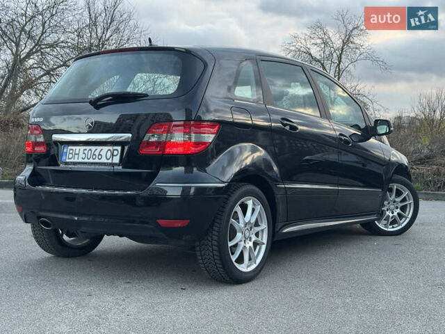 Чорний Мерседес Б-клас, об'ємом двигуна 1.7 л та пробігом 89 тис. км за 7990 $, фото 5 на Automoto.ua