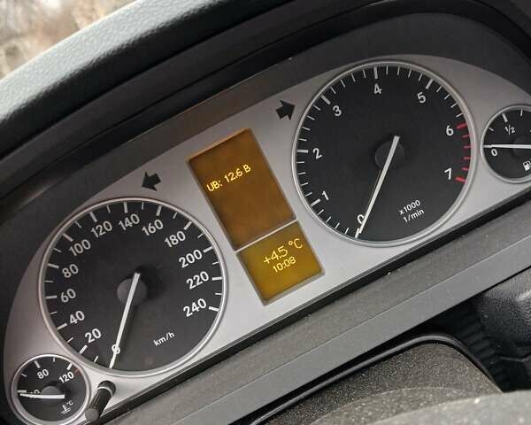 Черный Мерседес Б-класс, объемом двигателя 1.7 л и пробегом 114 тыс. км за 8900 $, фото 13 на Automoto.ua