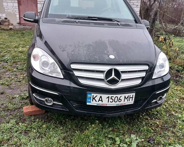 Черный Мерседес Б-класс, объемом двигателя 1.7 л и пробегом 114 тыс. км за 8900 $, фото 18 на Automoto.ua