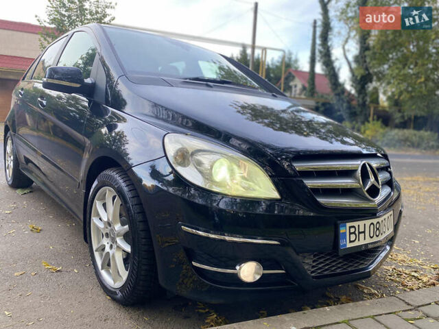 Черный Мерседес Б-класс, объемом двигателя 1.7 л и пробегом 84 тыс. км за 8200 $, фото 11 на Automoto.ua