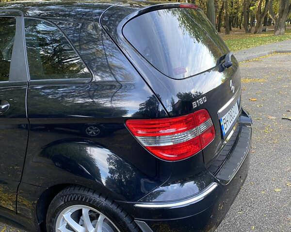 Черный Мерседес Б-класс, объемом двигателя 1.7 л и пробегом 84 тыс. км за 8200 $, фото 8 на Automoto.ua