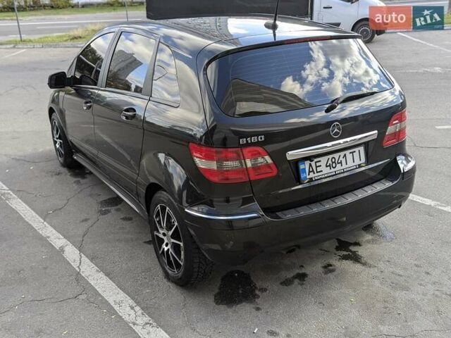 Чорний Мерседес Б-клас, об'ємом двигуна 1.7 л та пробігом 156 тис. км за 7000 $, фото 7 на Automoto.ua