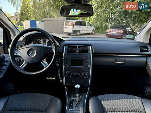 Чорний Мерседес Б-клас, об'ємом двигуна 1.7 л та пробігом 249 тис. км за 8800 $, фото 37 на Automoto.ua