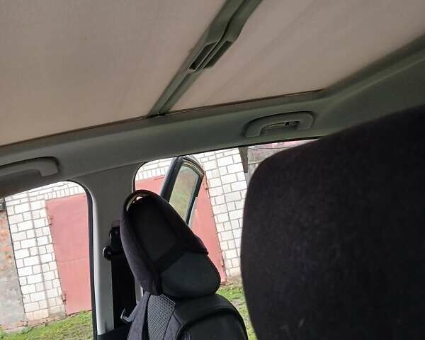 Черный Мерседес Б-класс, объемом двигателя 1.7 л и пробегом 114 тыс. км за 8900 $, фото 15 на Automoto.ua