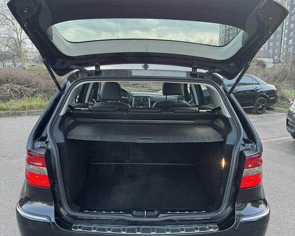 Чорний Мерседес Б-клас, об'ємом двигуна 1.7 л та пробігом 89 тис. км за 7990 $, фото 8 на Automoto.ua