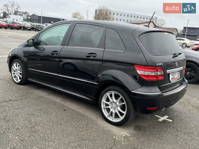 Чорний Мерседес Б-клас, об'ємом двигуна 1.7 л та пробігом 49 тис. км за 8900 $, фото 4 на Automoto.ua