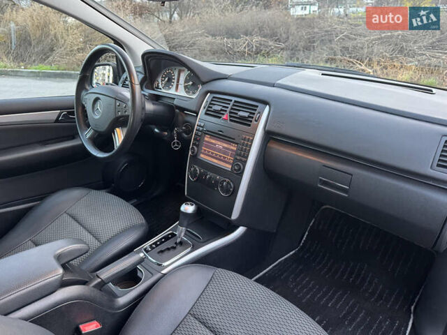 Чорний Мерседес Б-клас, об'ємом двигуна 1.7 л та пробігом 89 тис. км за 7990 $, фото 10 на Automoto.ua