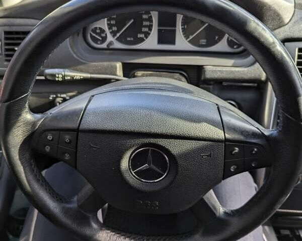 Чорний Мерседес Б-клас, об'ємом двигуна 1.7 л та пробігом 156 тис. км за 7000 $, фото 30 на Automoto.ua