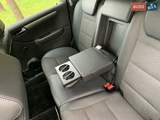 Чорний Мерседес Б-клас, об'ємом двигуна 2 л та пробігом 51 тис. км за 9100 $, фото 21 на Automoto.ua