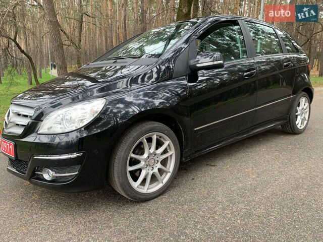 Чорний Мерседес Б-клас, об'ємом двигуна 2 л та пробігом 51 тис. км за 9100 $, фото 1 на Automoto.ua
