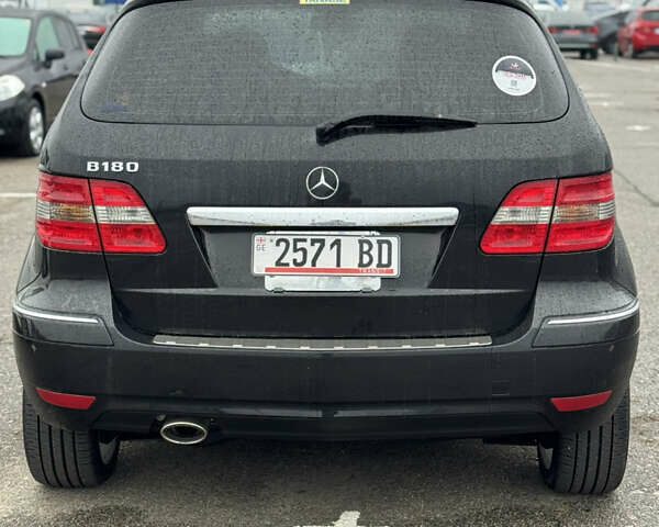 Чорний Мерседес Б-клас, об'ємом двигуна 1.7 л та пробігом 49 тис. км за 8900 $, фото 7 на Automoto.ua