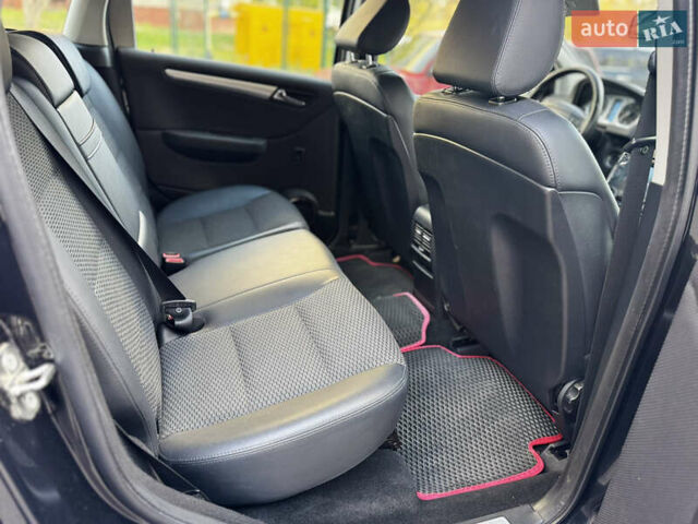 Чорний Мерседес Б-клас, об'ємом двигуна 1.99 л та пробігом 224 тис. км за 8750 $, фото 15 на Automoto.ua