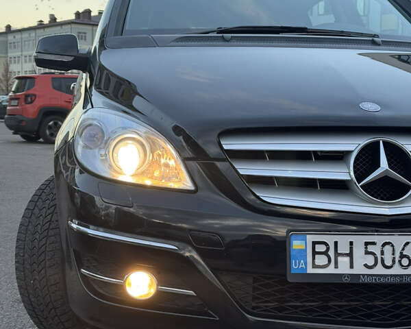 Чорний Мерседес Б-клас, об'ємом двигуна 1.7 л та пробігом 89 тис. км за 7990 $, фото 4 на Automoto.ua