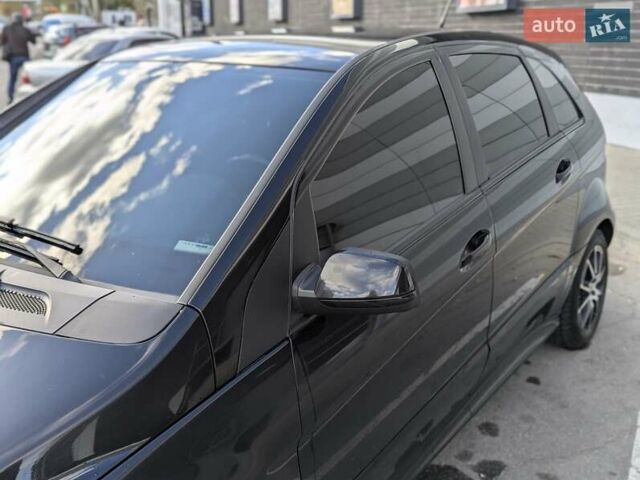 Чорний Мерседес Б-клас, об'ємом двигуна 1.7 л та пробігом 156 тис. км за 7000 $, фото 9 на Automoto.ua