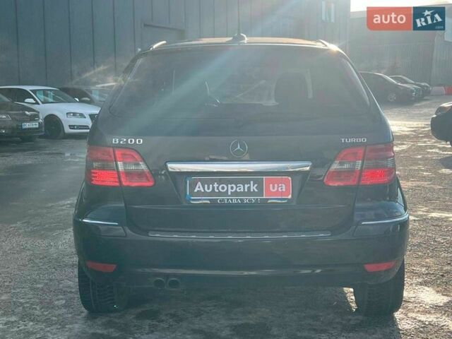 Чорний Мерседес Б-клас, об'ємом двигуна 2 л та пробігом 214 тис. км за 6990 $, фото 7 на Automoto.ua