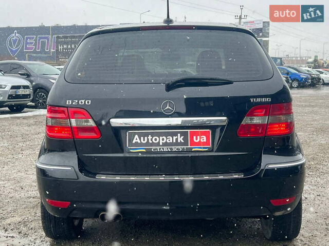 Чорний Мерседес Б-клас, об'ємом двигуна 2 л та пробігом 214 тис. км за 7640 $, фото 6 на Automoto.ua