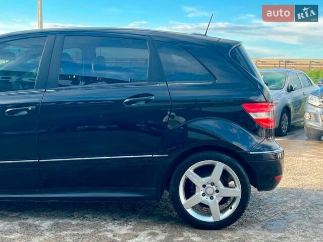 Чорний Мерседес Б-клас, об'ємом двигуна 2 л та пробігом 214 тис. км за 6990 $, фото 5 на Automoto.ua