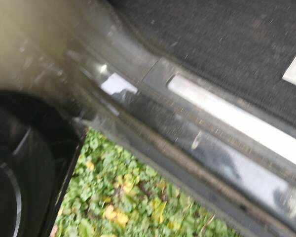 Черный Мерседес Б-класс, объемом двигателя 1.7 л и пробегом 114 тыс. км за 8900 $, фото 11 на Automoto.ua