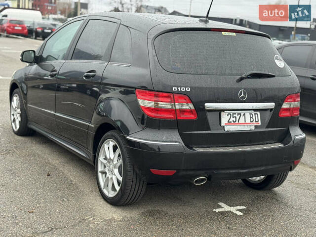 Чорний Мерседес Б-клас, об'ємом двигуна 1.7 л та пробігом 49 тис. км за 8900 $, фото 1 на Automoto.ua