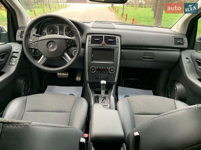 Чорний Мерседес Б-клас, об'ємом двигуна 2 л та пробігом 51 тис. км за 9100 $, фото 30 на Automoto.ua