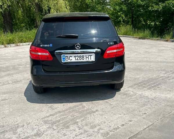 Чорний Мерседес Б-клас, об'ємом двигуна 1.8 л та пробігом 232 тис. км за 11550 $, фото 3 на Automoto.ua