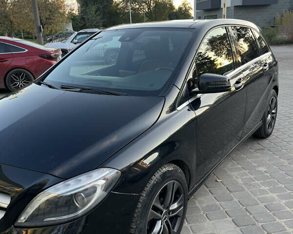 Чорний Мерседес Б-клас, об'ємом двигуна 1.8 л та пробігом 210 тис. км за 10200 $, фото 2 на Automoto.ua