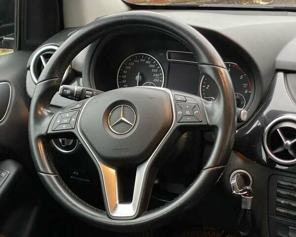 Чорний Мерседес Б-клас, об'ємом двигуна 1.8 л та пробігом 340 тис. км за 10800 $, фото 7 на Automoto.ua