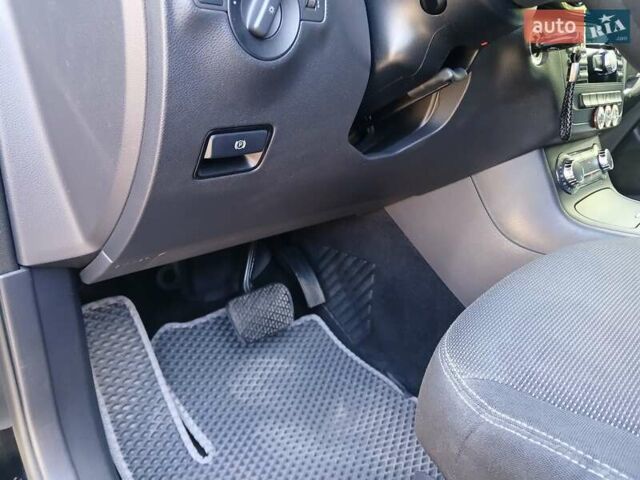 Черный Мерседес Б-класс, объемом двигателя 1.8 л и пробегом 236 тыс. км за 11300 $, фото 23 на Automoto.ua