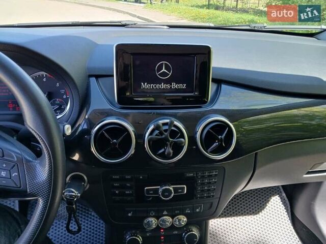 Черный Мерседес Б-класс, объемом двигателя 1.8 л и пробегом 236 тыс. км за 11300 $, фото 12 на Automoto.ua