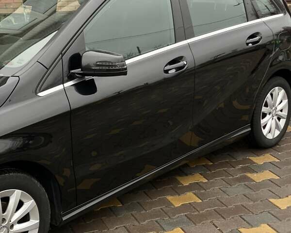 Чорний Мерседес Б-клас, об'ємом двигуна 1.8 л та пробігом 340 тис. км за 10800 $, фото 12 на Automoto.ua