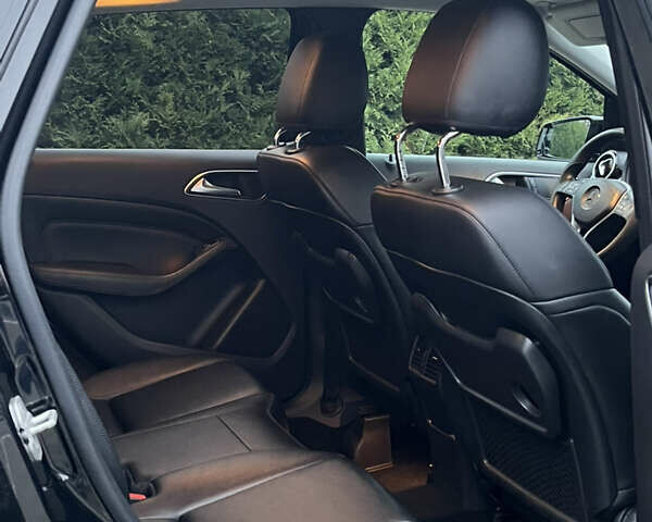 Черный Мерседес Б-класс, объемом двигателя 1.8 л и пробегом 295 тыс. км за 10800 $, фото 15 на Automoto.ua