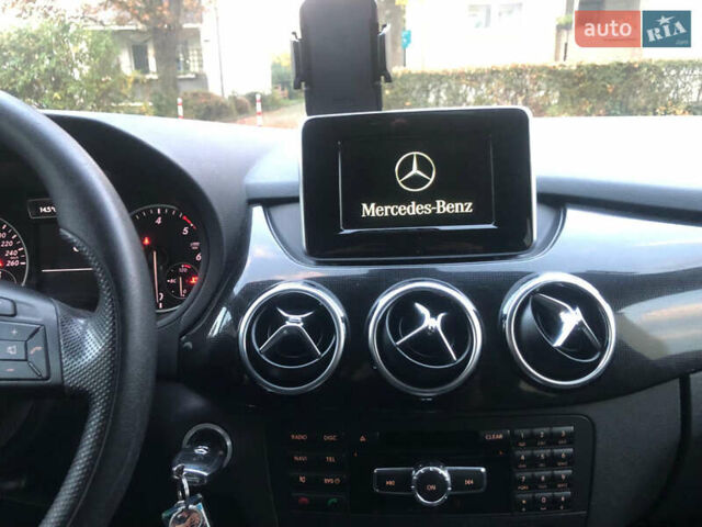 Черный Мерседес Б-класс, объемом двигателя 1.5 л и пробегом 265 тыс. км за 12300 $, фото 15 на Automoto.ua